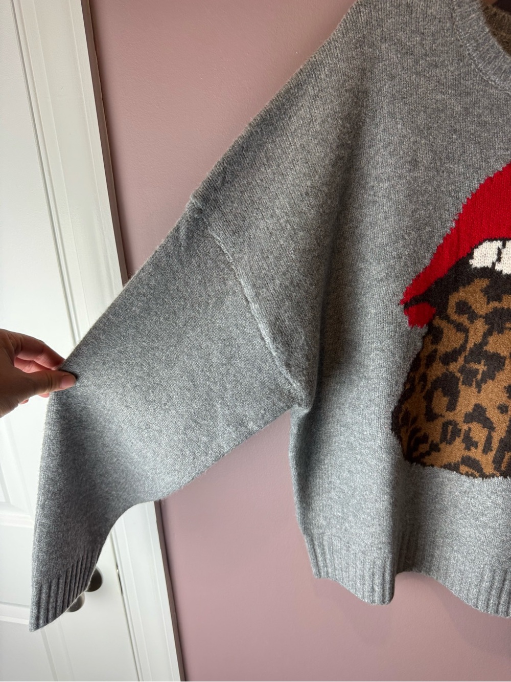Lucky Brand Women's Rolling Stones Crewneck Sweater - Picture 6 of 12
